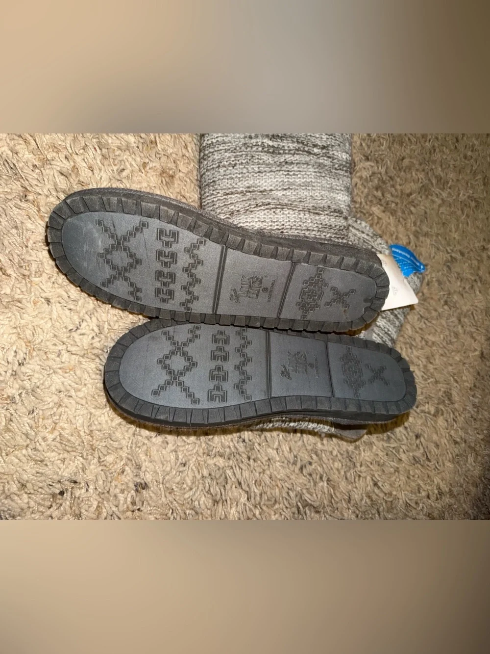 Size 10 Muk Luks Gray Knit Button Booties